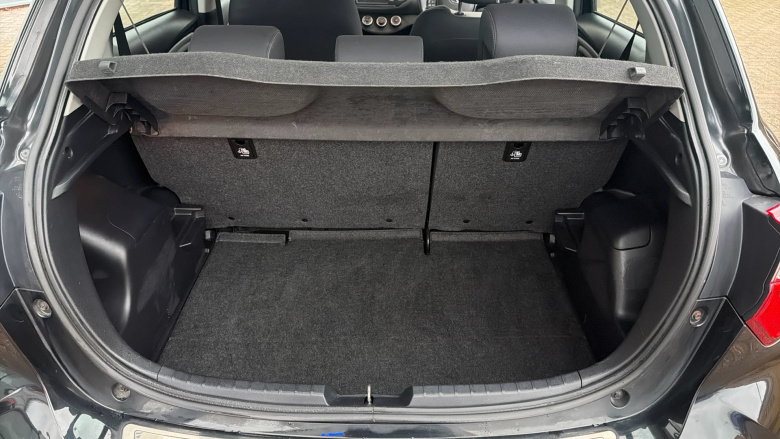 Toyota Yaris 1.5 VVT-i Icon Tech 5dr Petrol Hatchback